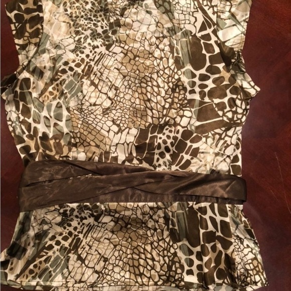 Vertigo Paris size S wrap top - Picture 3 of 3